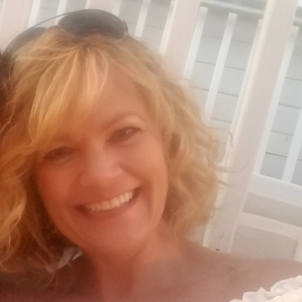 Meet your Posher, Julie